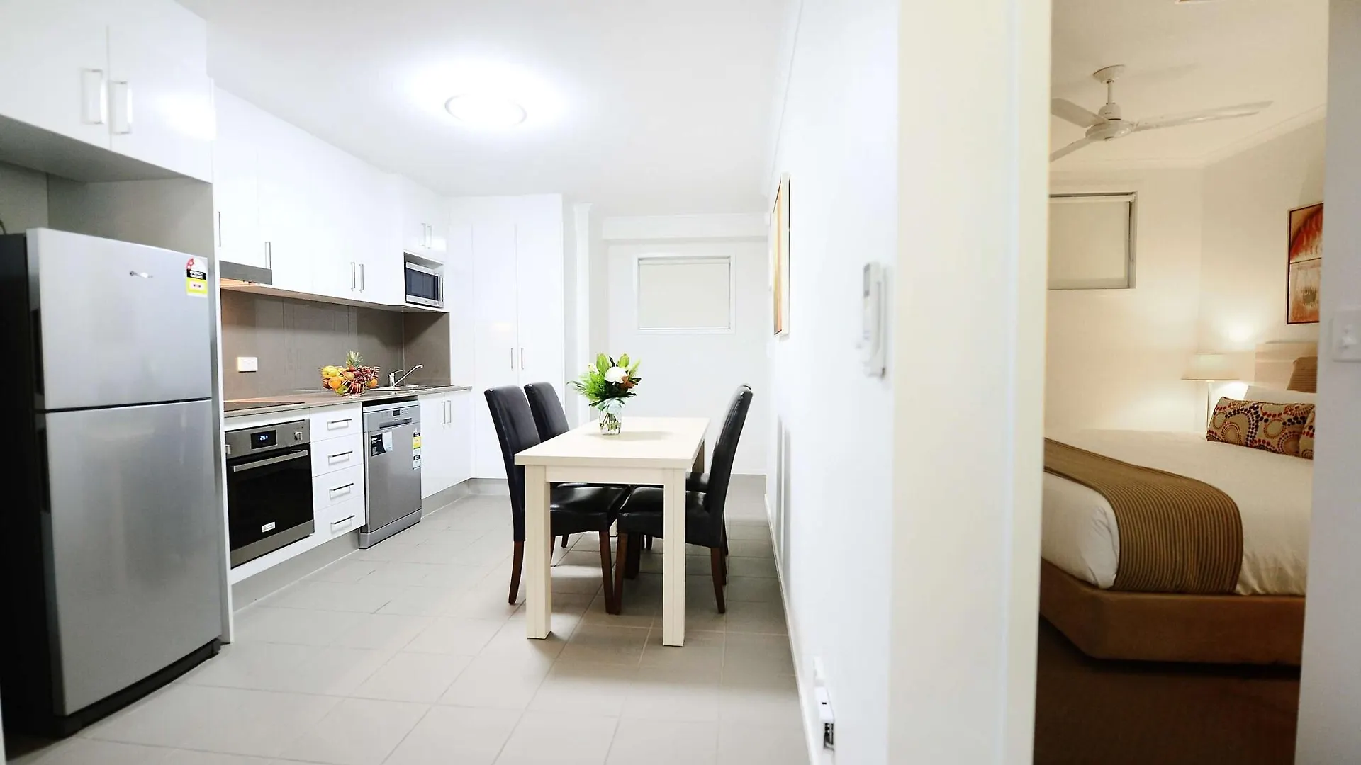 Oaks Moranbah Suites 4*,