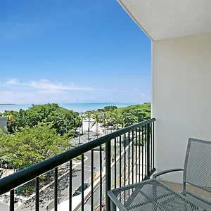 Hotel Mantra Esplanade Cairns